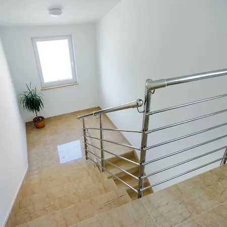 Ticinovic Apartment Omis