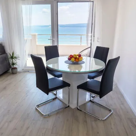 Ticinovic Appartement Omiš