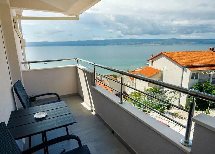 Ticinovic Lägenhet Omiš