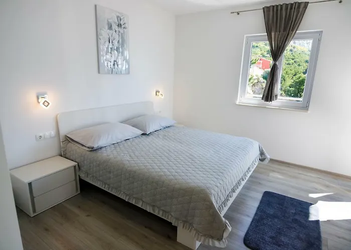 Ticinovic Lägenhet Omiš