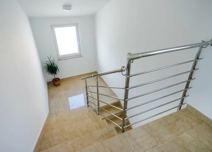 Ticinovic Lägenhet Omiš